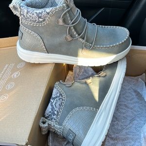 hey dude ELOISE Recycled Leather Granite Grey size 10